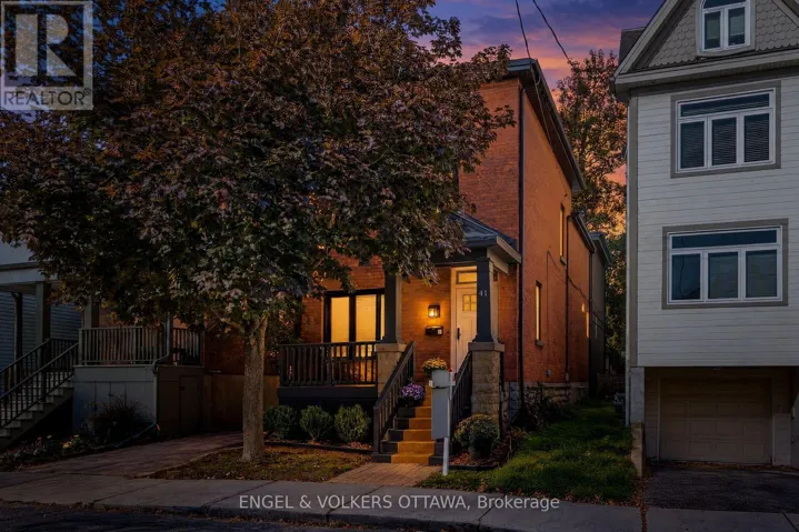 41 IVY CRESCENT, Ottawa, Ontario K1M1Y1
