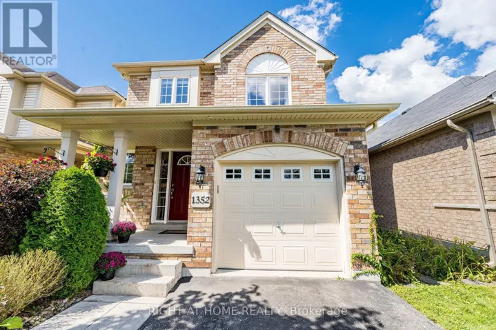 1352 WADEBRIDGE CRESCENT, Oshawa (Eastdale), Ontario L1K3B2