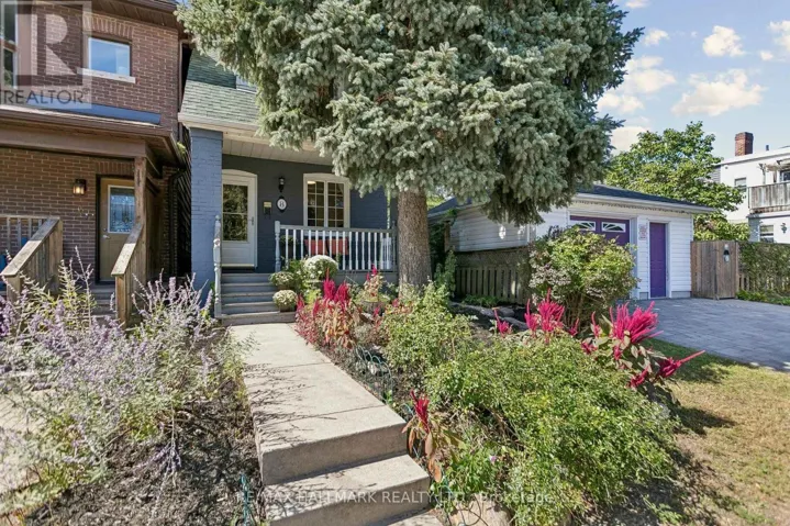 8 HILLINGDON AVENUE, Toronto (Woodbine Corridor), Ontario M4C3H7