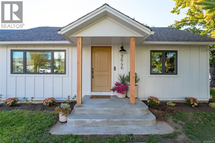 9646 Fifth St, Sidney, British Columbia V8L2W6