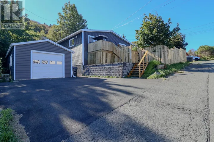 49 Maxwell Place, St. John's, Newfoundland & Labrador A1A1G7