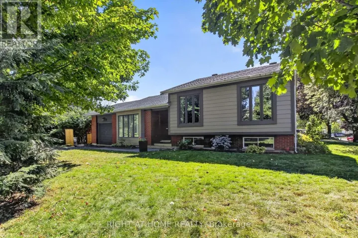 3 POMMEL CRESCENT, Ottawa, Ontario K2M1A3