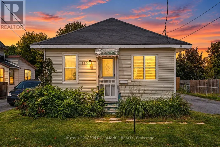 223 SIXTH STREET W, Cornwall, Ontario K6J2W8