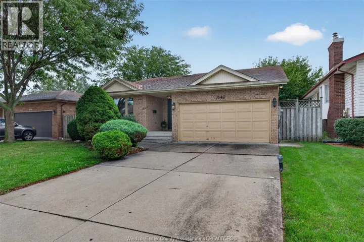 1946 LEPAIN CRESCENT, LaSalle, Ontario N9H2J2
