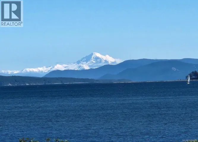 9368 Lochside Dr, Sidney, British Columbia V8L1N7