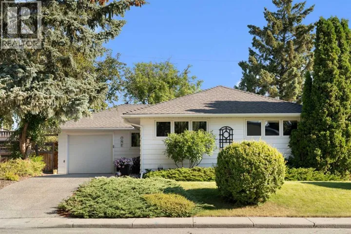 1 Kelwood Place SW, Calgary, Alberta T3E4A2