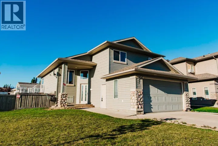 40 Pinnacle Lake Drive, Grande Prairie, Alberta T8W0A9