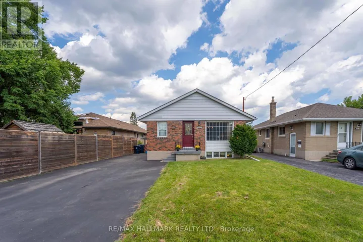 1557 PHARMACY AVENUE, Toronto (Wexford-Maryvale), Ontario M1R2K4