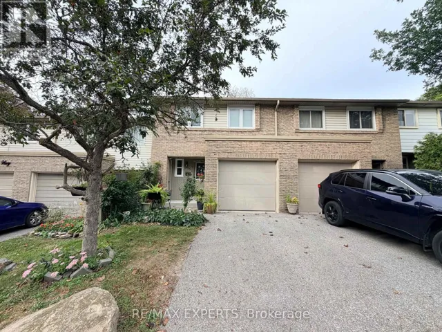 10 KNIGHTSBRIDGE WAY, Markham (Markham Village), Ontario L3P3W5