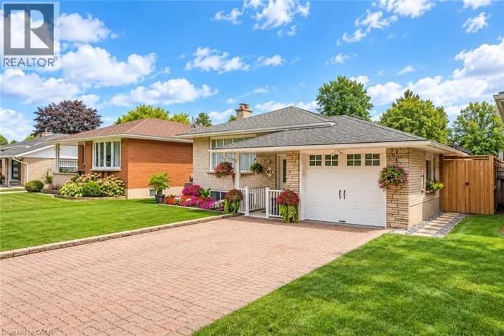 49 CARNABY Crescent, Kitchener, Ontario N2A1M6
