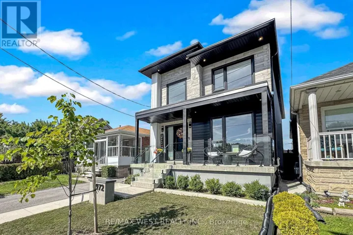 972 CASTLEFIELD AVENUE, Toronto (Briar Hill-Belgravia), Ontario M6B1E2