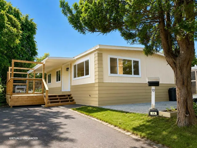 19 13650 80 AVENUE, Surrey, British Columbia V3W6J8