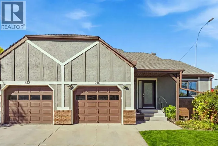 216 Coach Side Road SW, Calgary, Alberta T3H2T3