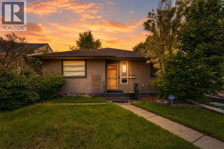 2128 17 Avenue SW, Calgary, Alberta T2T0G3
