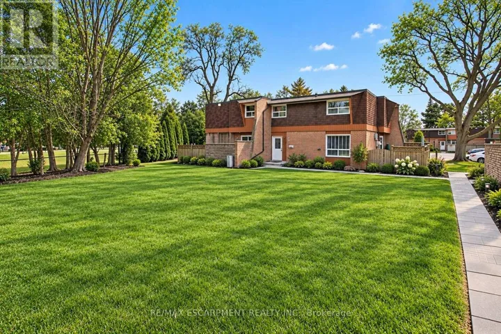 4 - 661 FRANCIS ROAD, Burlington (LaSalle), Ontario L7T3X6