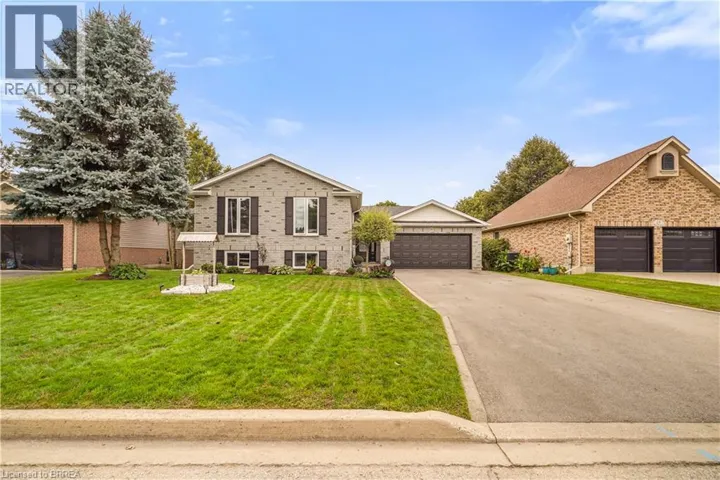 26 MACPHERSON Drive, Paris, Ontario N3L4C6