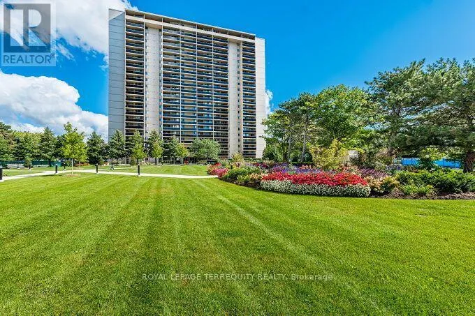 1102 - 812 BURNHAMTHORPE ROAD, Toronto (Markland Wood), Ontario M9C4W1
