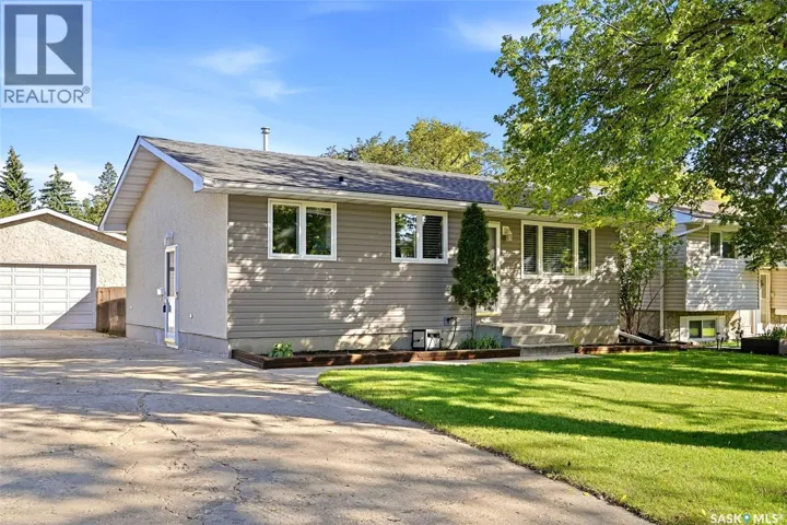 16 Sandison CRESCENT, Regina, Saskatchewan S4R6R9