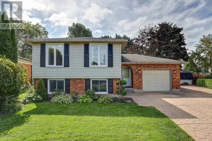 24 ERINLEA DRIVE, St. Thomas, Ontario N5R5N8