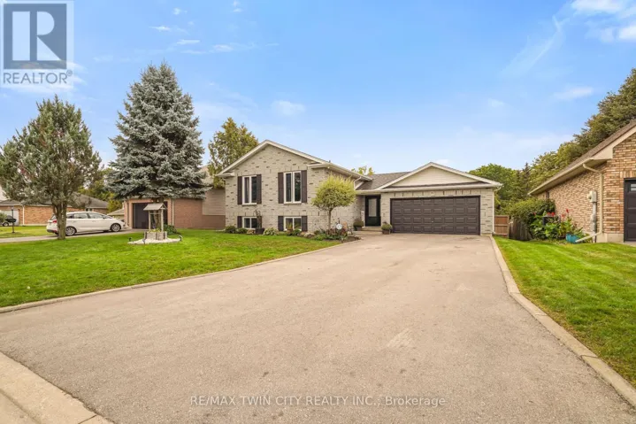 26 MACPHERSON DRIVE, Brant (Paris), Ontario N3L4C6