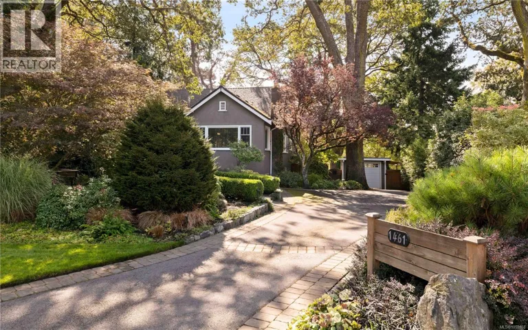 1461 Derby Rd, Saanich, British Columbia V8P1T2