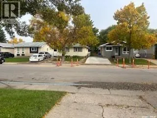 147 Thomson AVENUE, Regina, Saskatchewan S4N5L2
