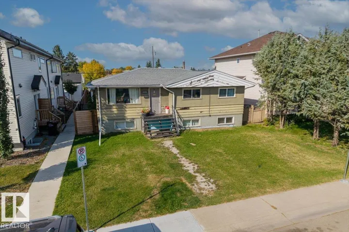 10304 162 ST NW, Edmonton, Alberta T5P3M2