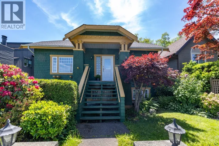 2950 W 8TH AVENUE, Vancouver, British Columbia V6K2C1