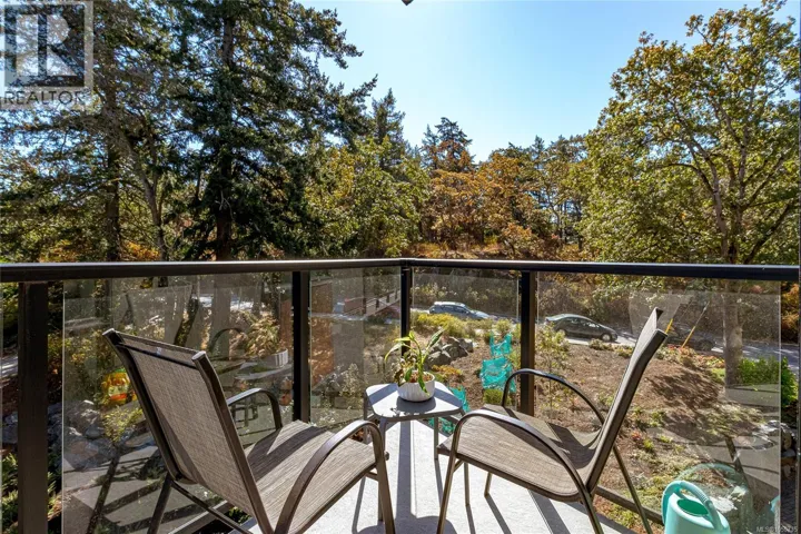 312 991 McKenzie Ave, Saanich, British Columbia V8X0B5