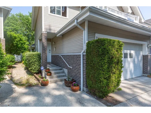 7 13918 58 AVENUE, Surrey, British Columbia V3X3N8