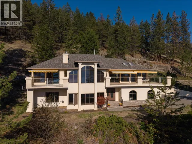 4632 / 4624 Minto Street, Peachland, British Columbia V0H1X4