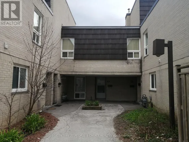 14 - 23 FOUR WINDS DRIVE, Toronto (York University Heights), Ontario M3J1K7