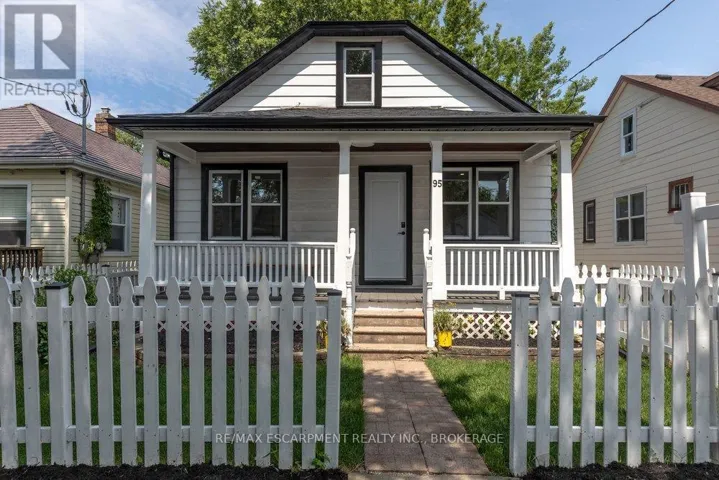 95 CHETWOOD STREET, St. Catharines (Western Hill), Ontario L2S2A6