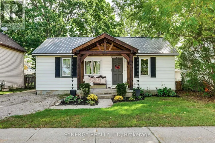 422 WEST STREET, Petrolia, Ontario N0N1R0