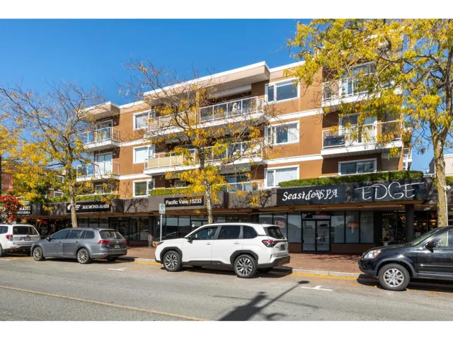 306 15233 PACIFIC AVENUE, White Rock, British Columbia V4B1P8