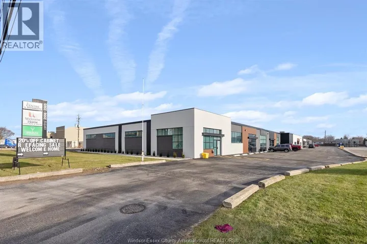 2556 CENTRAL Unit# 2B, Windsor, Ontario N8W4J5