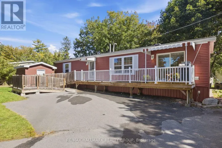 14 PACIFIC AVENUE, Ottawa, Ontario K2H7P9