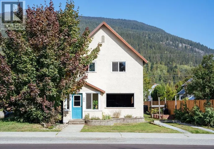 204 Third Street E, Revelstoke, British Columbia V0E2S0