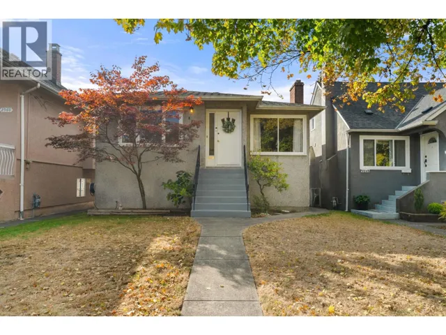 2554 ADANAC STREET, Vancouver, British Columbia V5K2M5