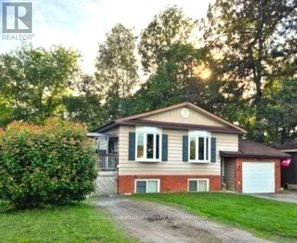 8 GOULDIE STREET, Huntsville (Chaffey), Ontario P1H1M5
