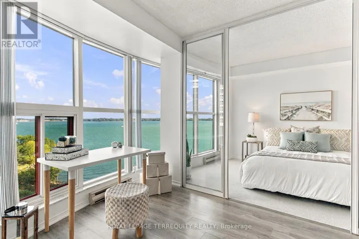 1104 - 99 HARBOUR SQUARE, Toronto (Waterfront Communities), Ontario M5J2H2