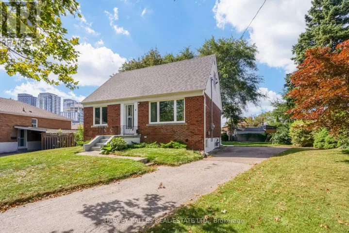 8 CROWN COURT, Toronto (Islington-City Centre West), Ontario M8Z4V4