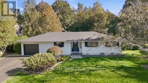 36 BEVERLY STREET, Ottawa, Ontario K2S0S2