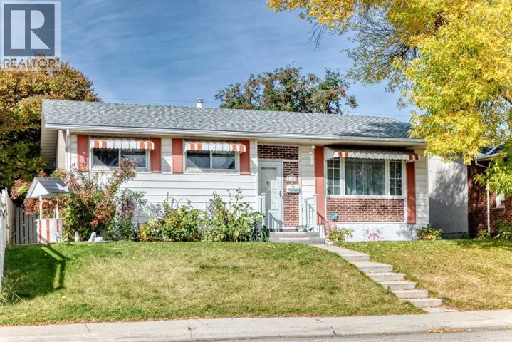 165 Marbrooke Circle NE, Calgary, Alberta T2A2W4
