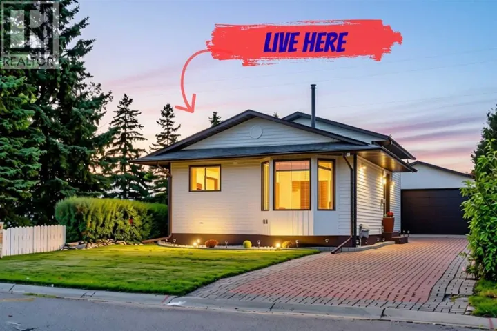 104 Shawglen Rise SW, Calgary, Alberta T2Y1Z2
