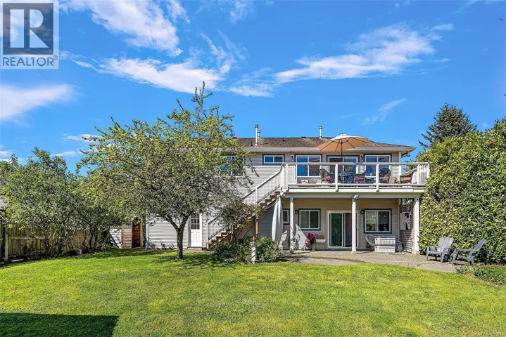 10347 Bowerbank Rd, Sidney, British Columbia V8L3L6