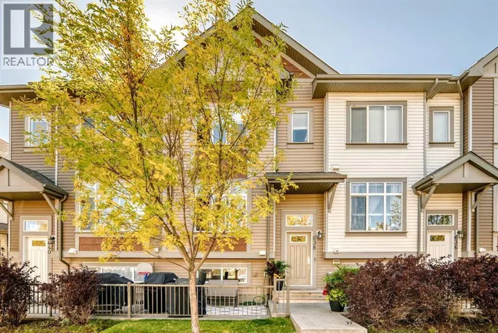 638 Copperpond Boulevard SE, Calgary, Alberta T2Z5B9