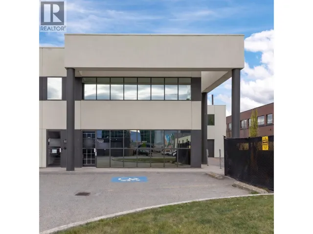 1751 Harvey Avenue Unit# 110, Kelowna, British Columbia V1Y6G4