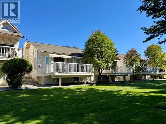 7559 Columbia Avenue Unit# 4, Radium Hot Springs, British Columbia V0A1M0