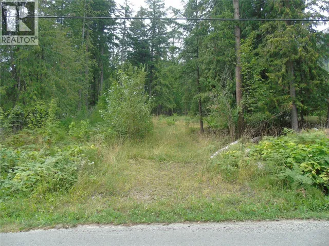 Vickers Trail Lot# 80, Anglemont, British Columbia V0E1M8
